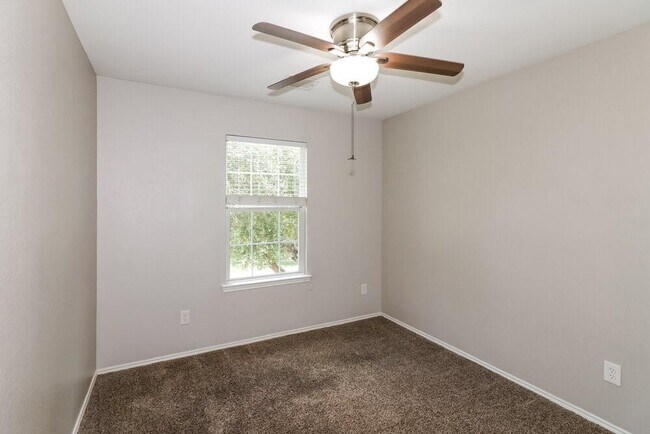 Building Photo - 20318 Clydesdale Ridge Dr