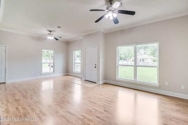 Building Photo - 410 Old Spanish Trail