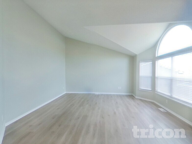 Building Photo - 7845 Conifer Dr