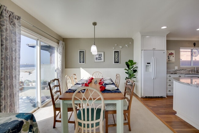 Building Photo - 1146 Seacoast Dr