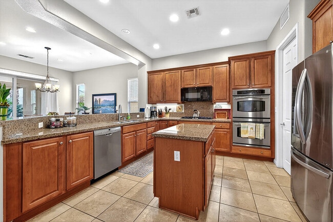 Building Photo - 40856 Calle Desierto