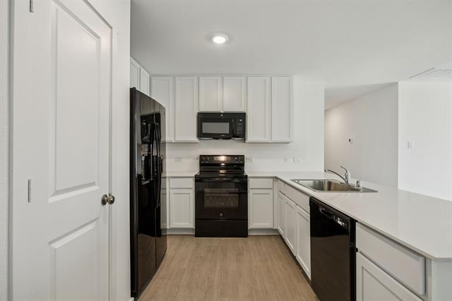 Building Photo - 716 Holleman Dr