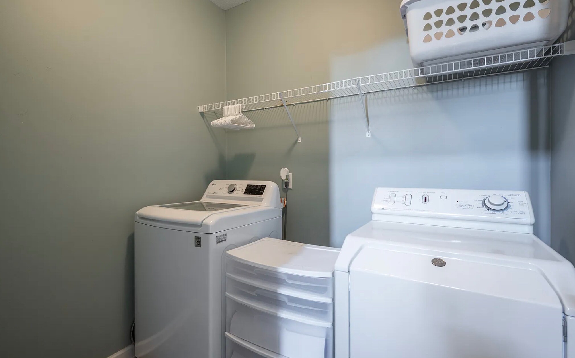 Building Photo - 7356 Landlock Dr