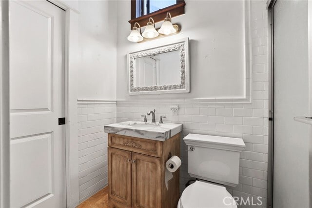 Building Photo - 250 Santo Tomas Ave