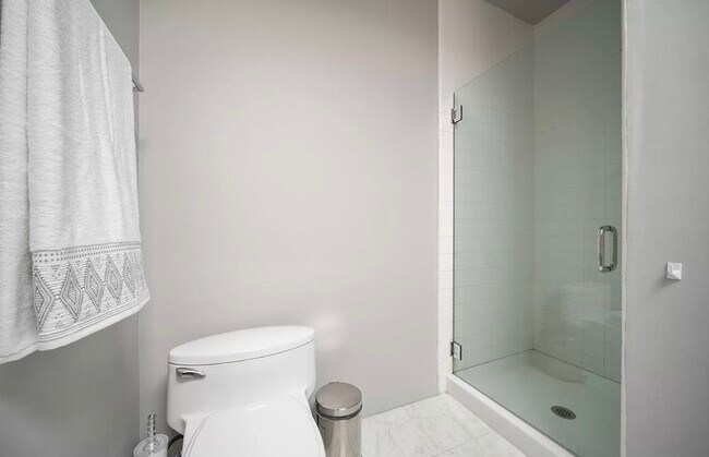 Building Photo - 725 Tehama St