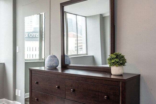 Building Photo - 215 Piedmont Ave NE