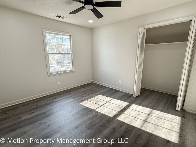 Building Photo - 1330 Hillcrest Dr