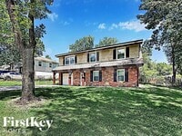 Building Photo - 5548 NE 58th St
