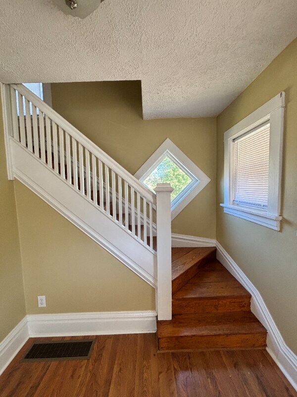 Building Photo - 645 Phillips St