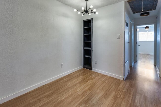 Building Photo - 7202 Carver Ave
