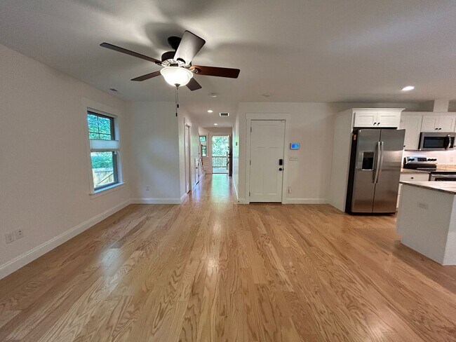 Building Photo - East AVL - 2022 Craftsman Custom Build