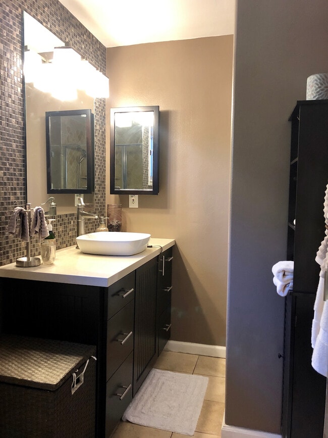 Master Shower - 2118 Ernest Ave