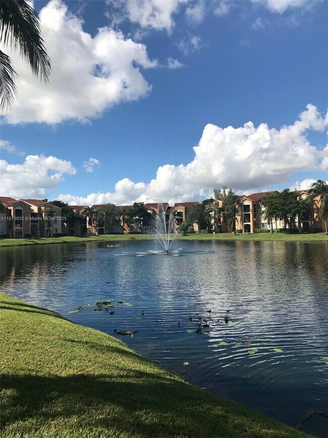 Building Photo - 2031 Renaissance Blvd