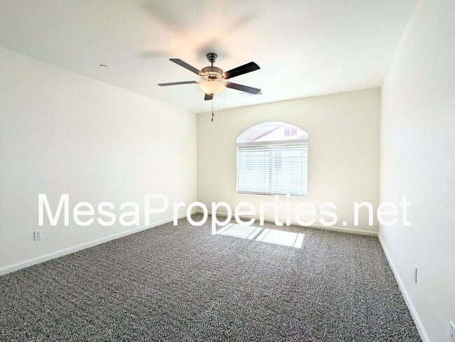 Building Photo - 9550 Tamarisk Ave