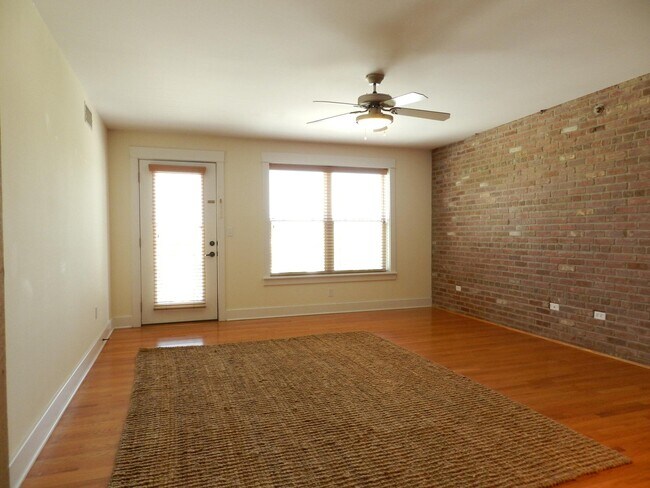 Building Photo - 505 Fay St