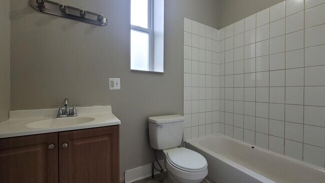 Building Photo - 1656 S Hamlin Ave