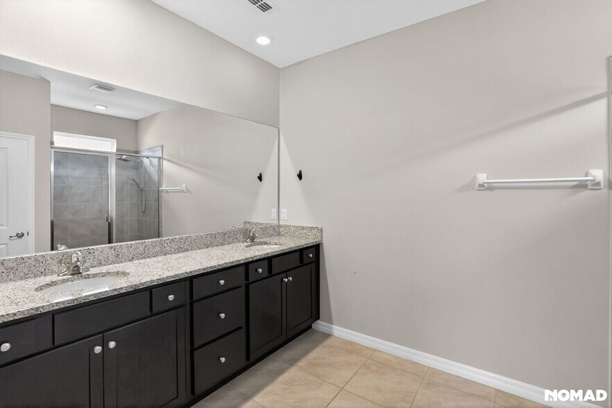 Building Photo - 7833 June Ln