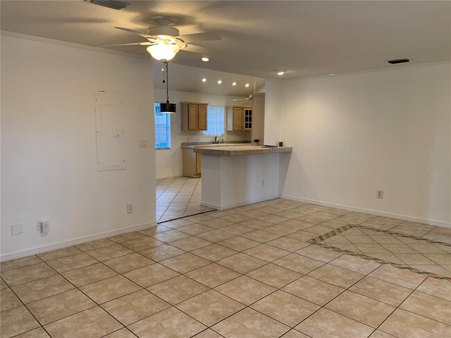 Building Photo - 332 Harris Ave