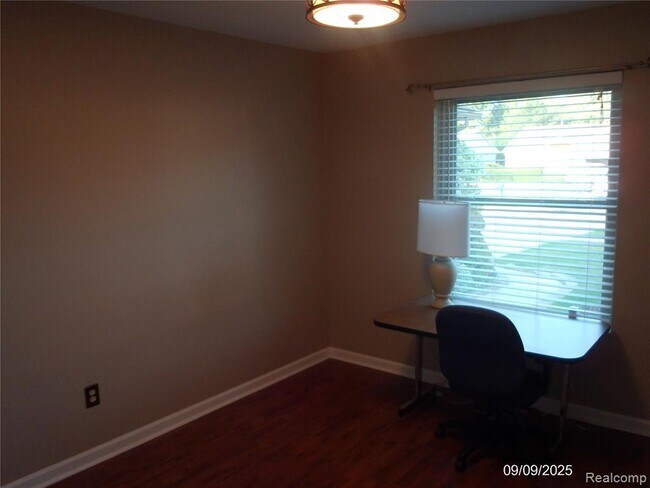 Building Photo - 47641 Stephanie Dr