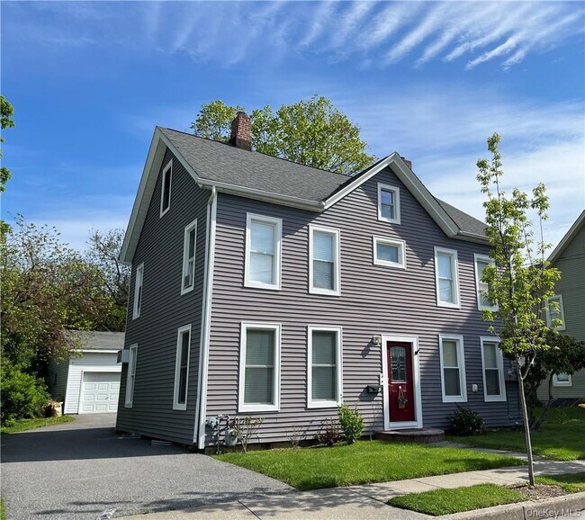 Primary Photo - 6 Cottage St