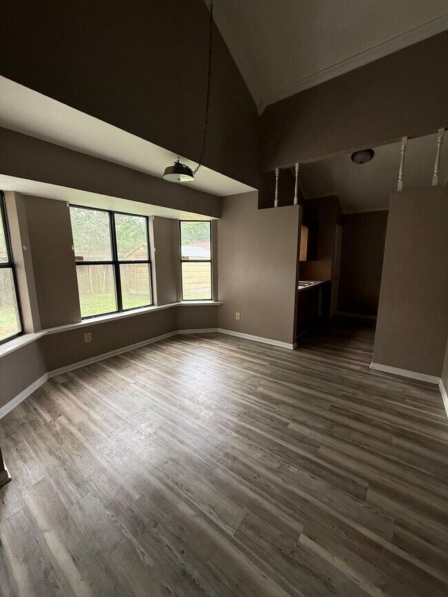 Building Photo - House For Rent 2065 88th Cir, Beaumont, TX 77707