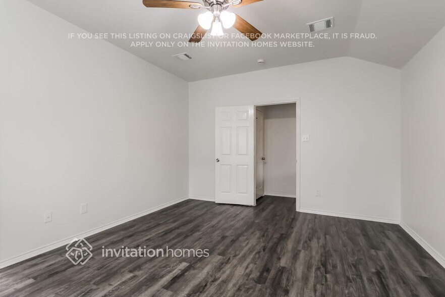 Building Photo - 15414 Misty Dawn Tr