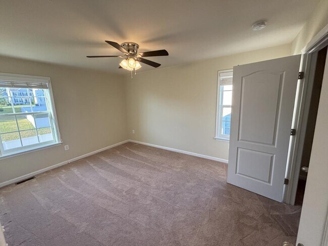 Building Photo - 6778 McCormick Dr