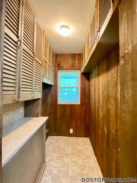 Building Photo - 5 Aldie St