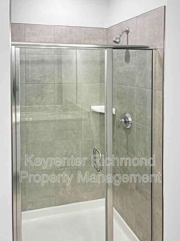 Building Photo - 719 McCormick Farm Dr