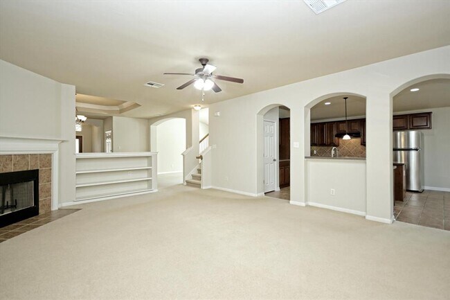Building Photo - 401 King Eider Ln