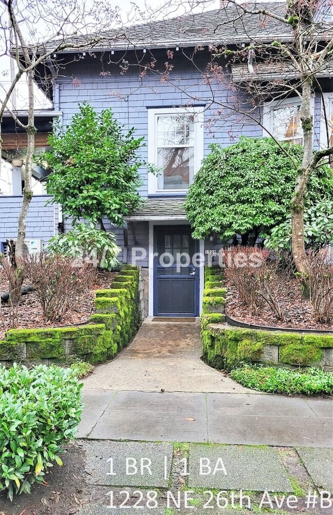Building Photo - Spacious 1 BD | 1 BA on a Beautiful Proper...