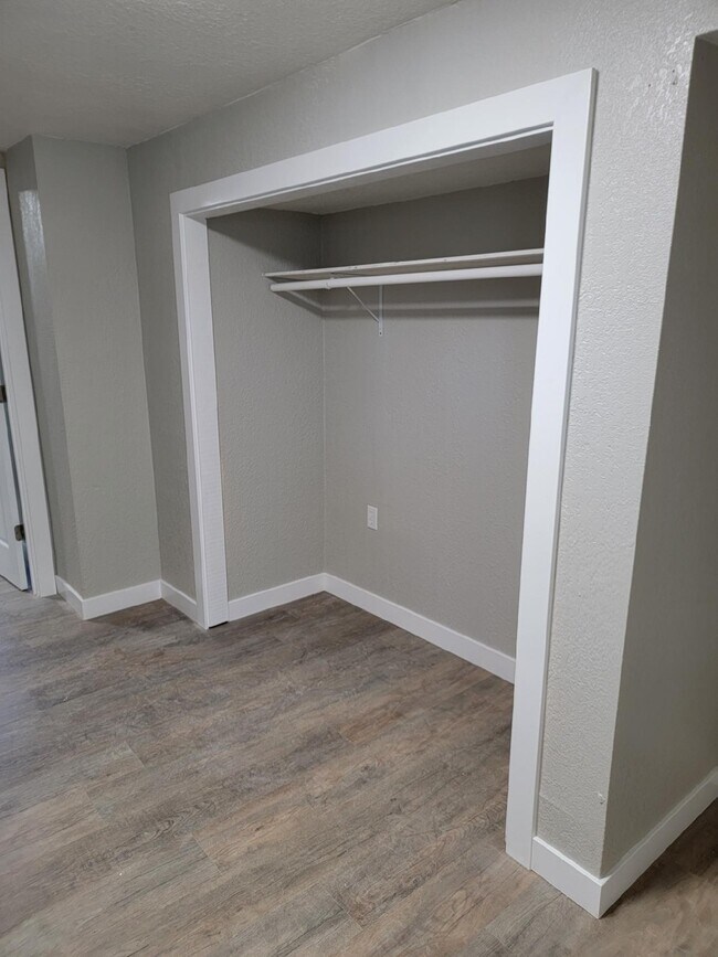 Building Photo - 403 Neyman St