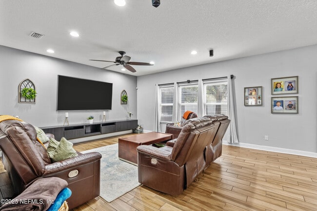 Building Photo - 503 Candlebark Dr