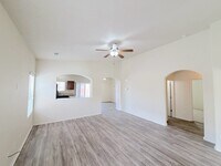 Building Photo - Beautiful 3 bed 2 bath in SW Albuquerque! Spacious layout. New Flooring! 2 Car Garage. Near 98th ...