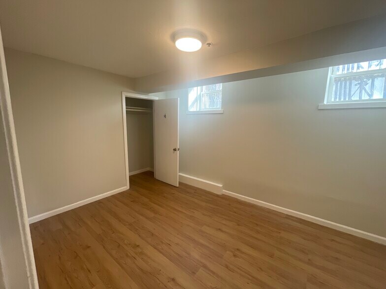 Building Photo - 53 Hemenway St