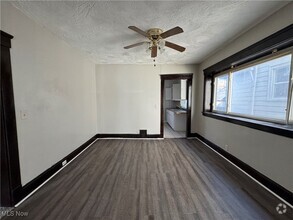 Building Photo - 1671 Carlyon Rd