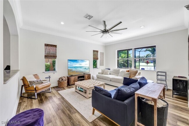 Building Photo - 1949 Par Dr