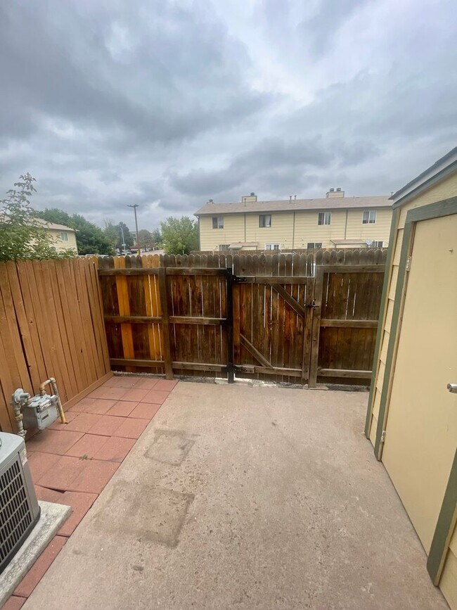 Building Photo - 12 Murray Heights Dr