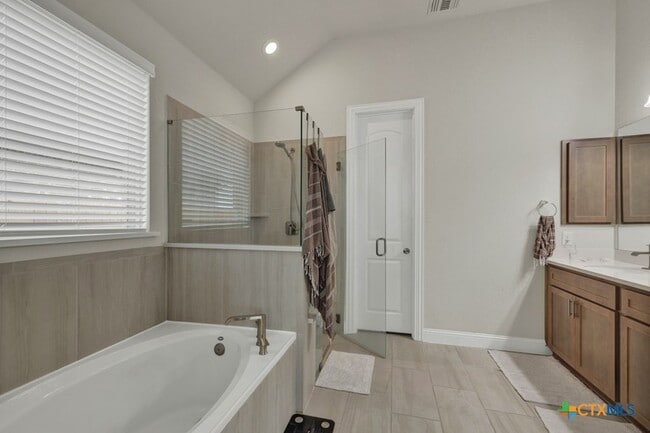 Building Photo - 2078 Inkberry Dr