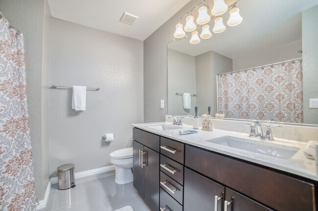 Building Photo - SUMMERLIN - FULLY FURNISHED - ALL UTILITIE...