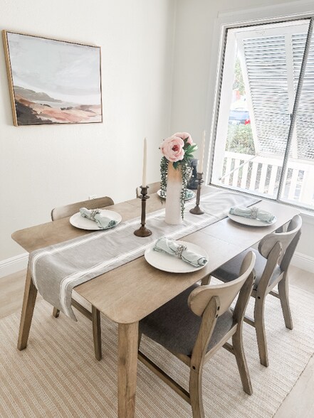 Building Photo - 3640 41st Ln S