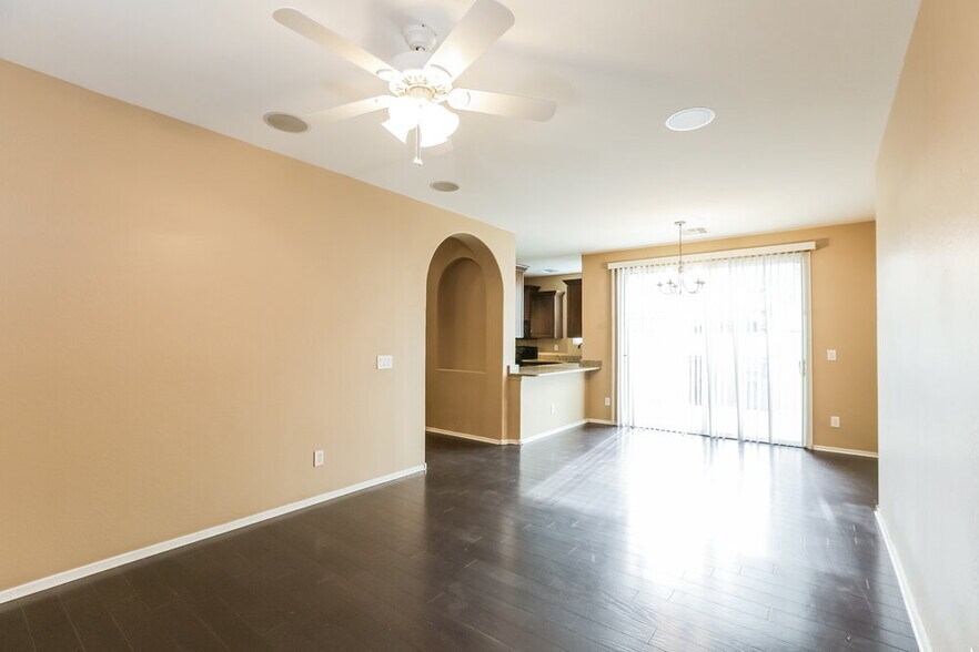 Building Photo - 3617 S Winter Ln
