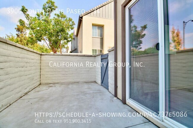Building Photo - 3900 S Oasis Paseo