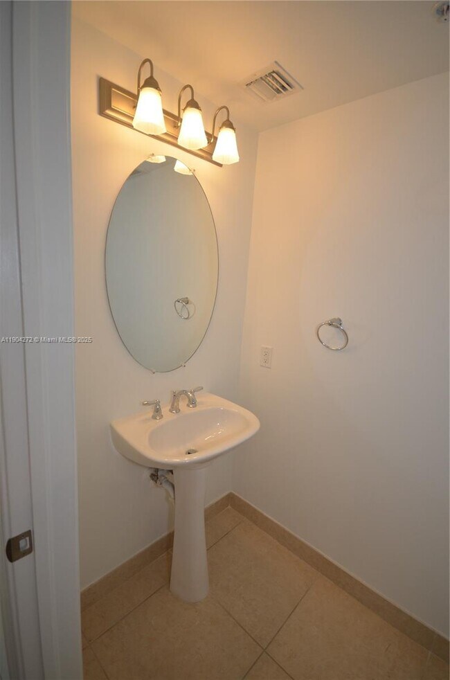 Building Photo - 400 N Federal Hwy