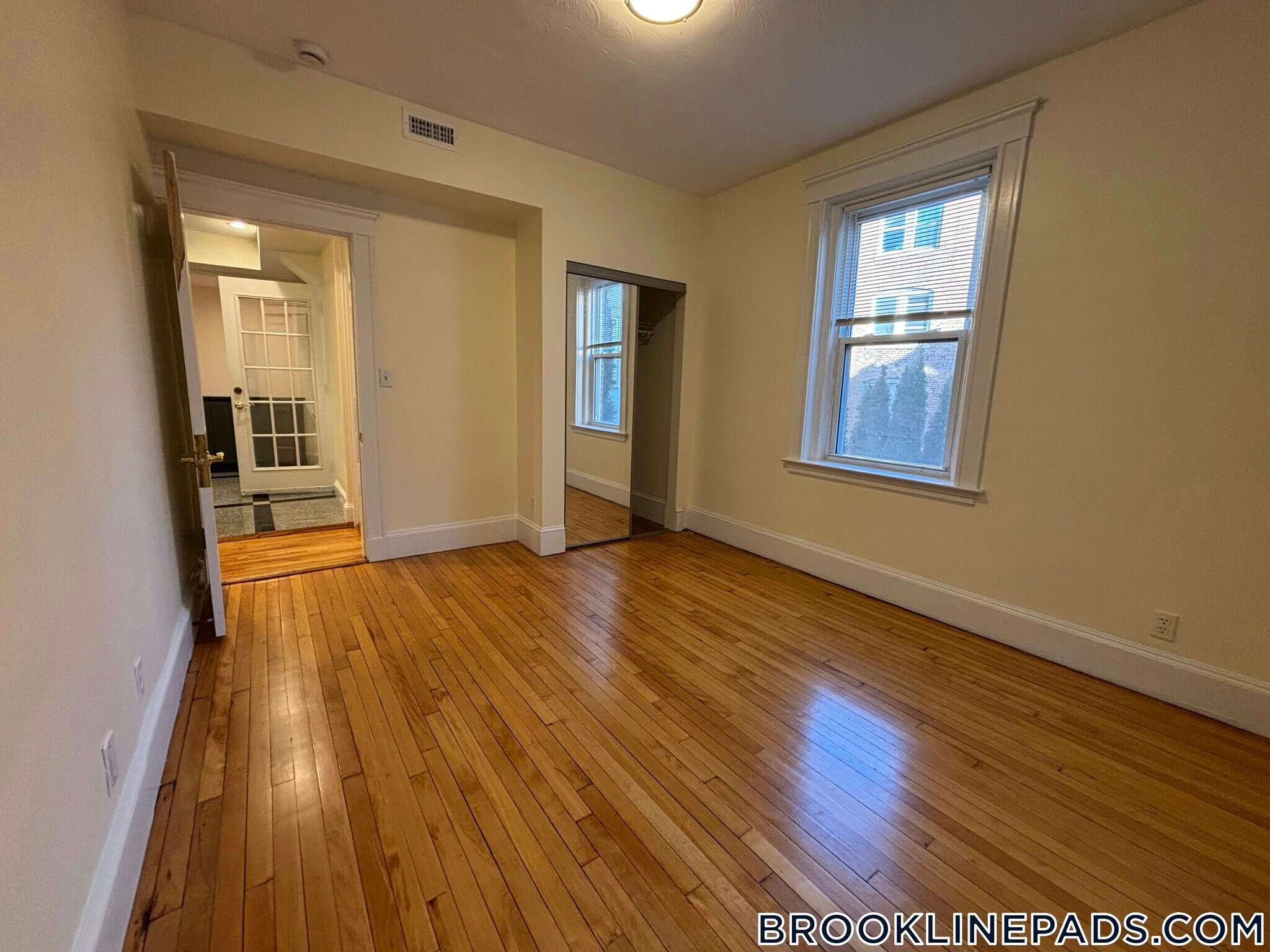 Building Photo - 69 Babcock St