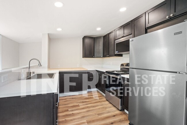 Building Photo - 4456 G St