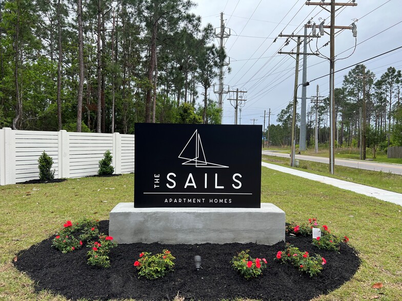 Primary Photo - The Sails Ocean Springs