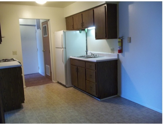 Kitchen - 841 8th St