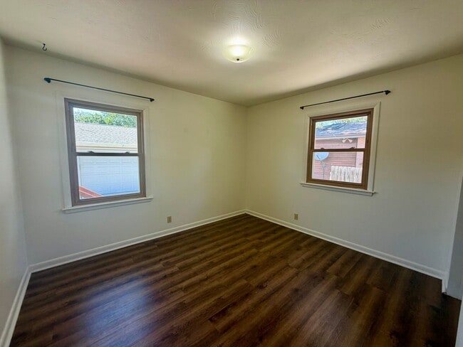Building Photo - 863/865 S 45th St