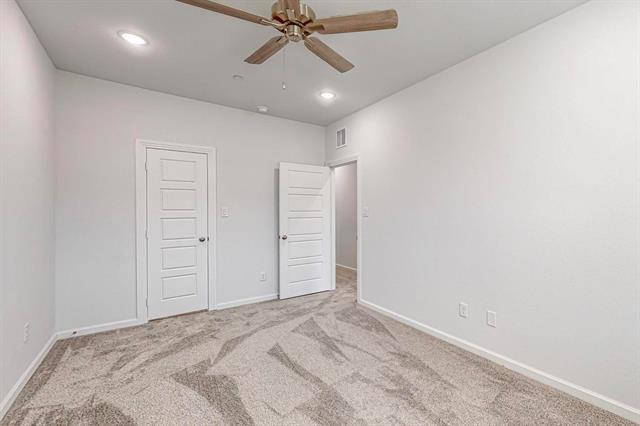 Building Photo - 349 Mule Deer Mews